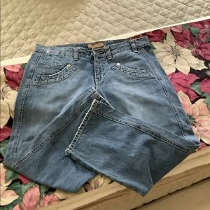 Tommy capris jeans blue worn look size 7 5 pockets in good condition 💐
